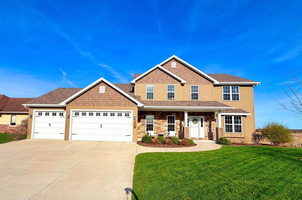 1213 NATURE TRAIL DRIVE, Neenah, WI 54956
