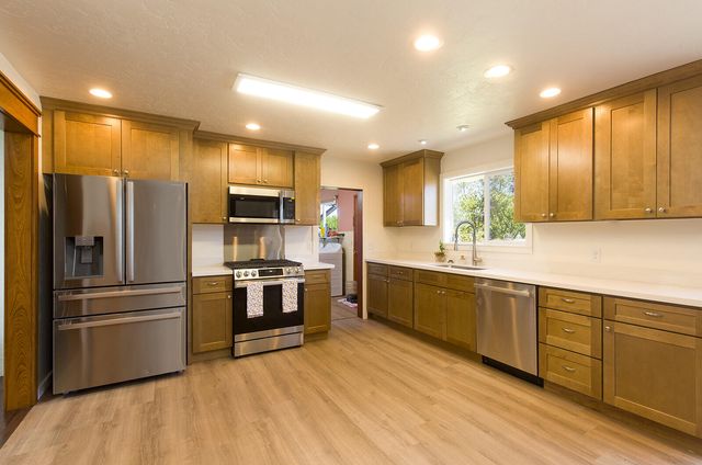1745 Thelma Street, Fortuna, CA 95540