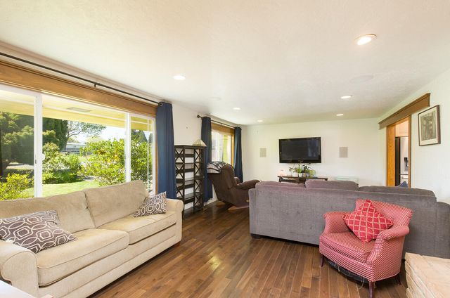1745 Thelma Street, Fortuna, CA 95540