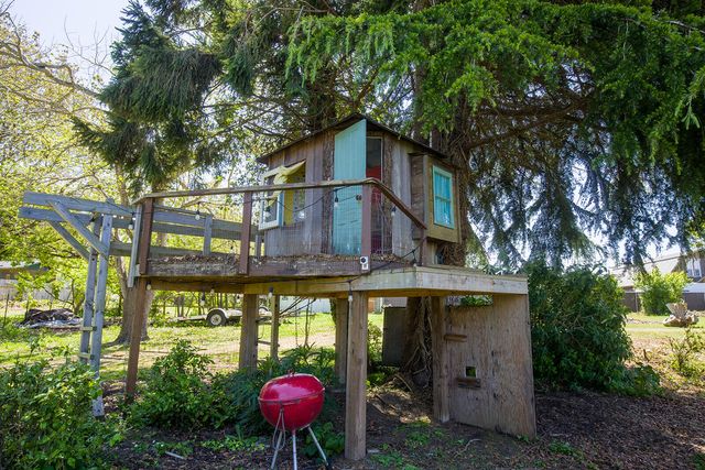 1745 Thelma Street, Fortuna, CA 95540