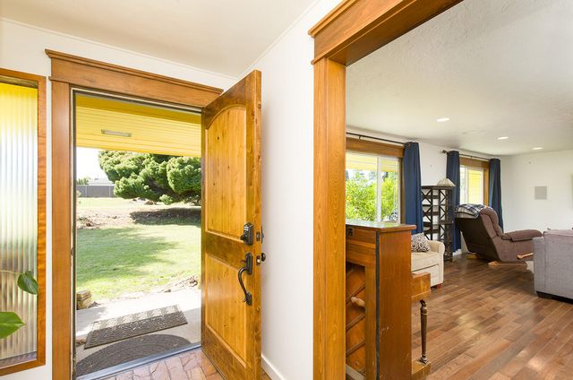 1745 Thelma Street, Fortuna, CA 95540