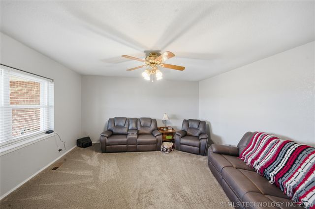 14860 N 253rd Street, Okmulgee, OK 74447