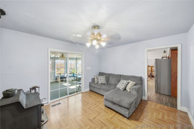 14860 N 253rd Street, Okmulgee, OK 74447