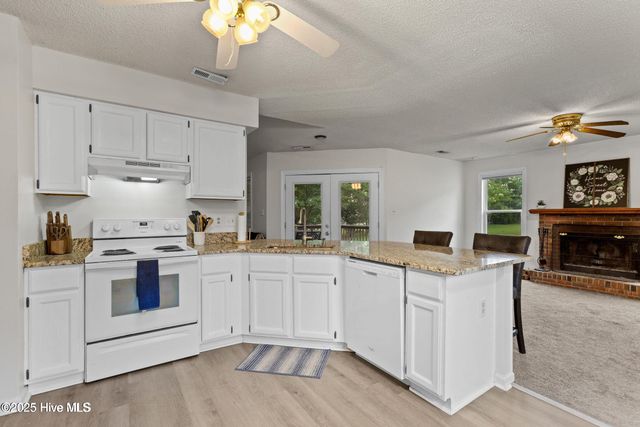 510 Greenfield Place, Sneads Ferry, NC 28460