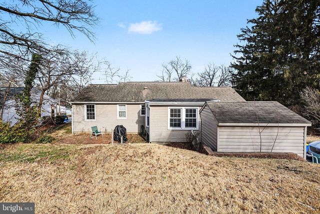 1412 SPRINGDALE RD, York, PA 17403