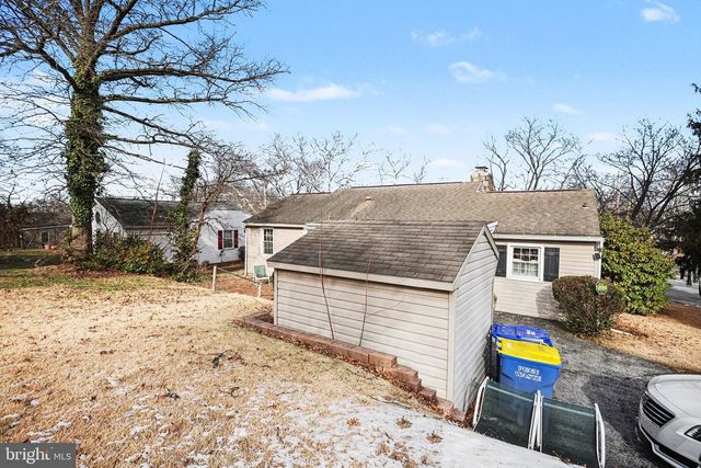 1412 SPRINGDALE RD, York, PA 17403