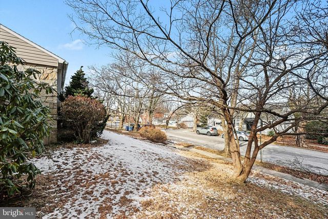 1412 SPRINGDALE RD, York, PA 17403