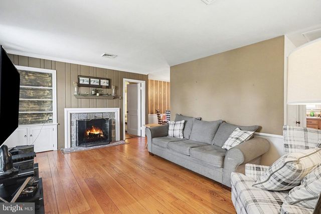 1412 SPRINGDALE RD, York, PA 17403