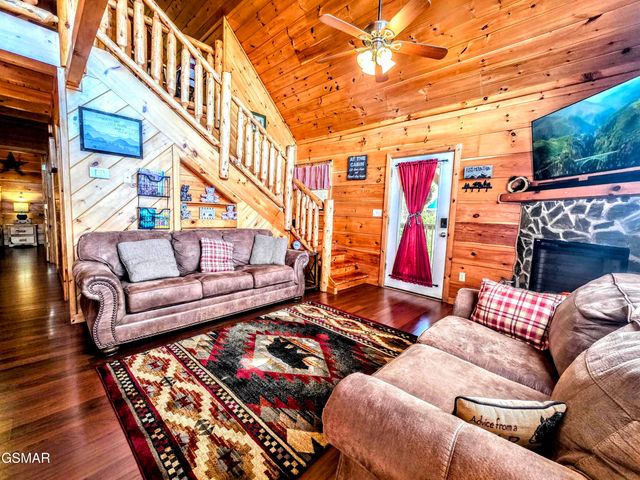 2010 Bird Ridge Road, Sevierville, TN 37876