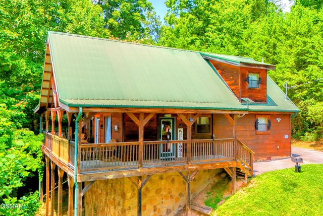 2010 Bird Ridge Road, Sevierville, TN 37876