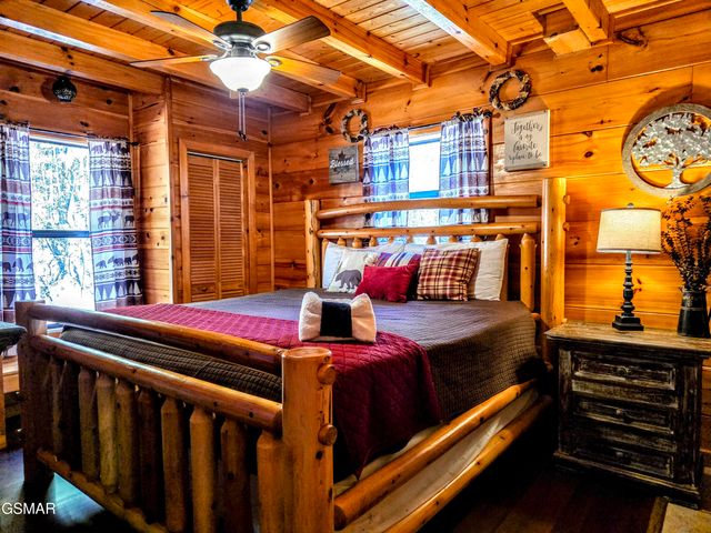 2010 Bird Ridge Road, Sevierville, TN 37876