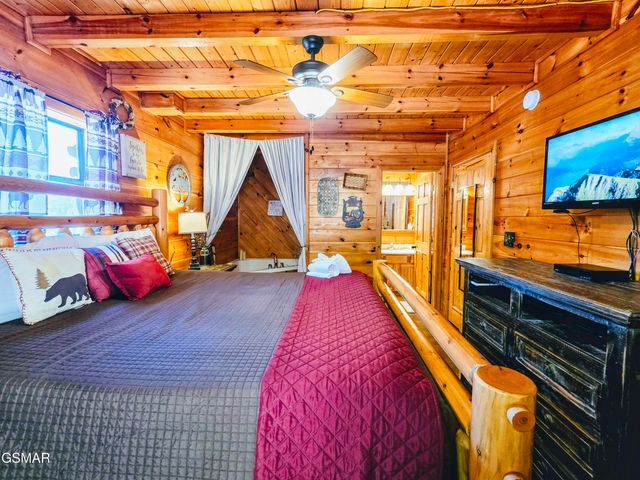 2010 Bird Ridge Road, Sevierville, TN 37876