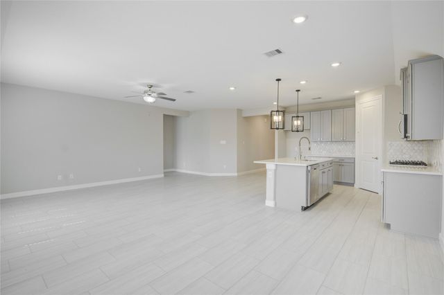 2618 Summer Indigo Trail, Pearland, TX 77089