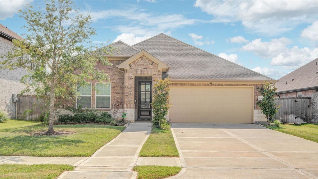2618 Summer Indigo Trail, Pearland, TX 77089