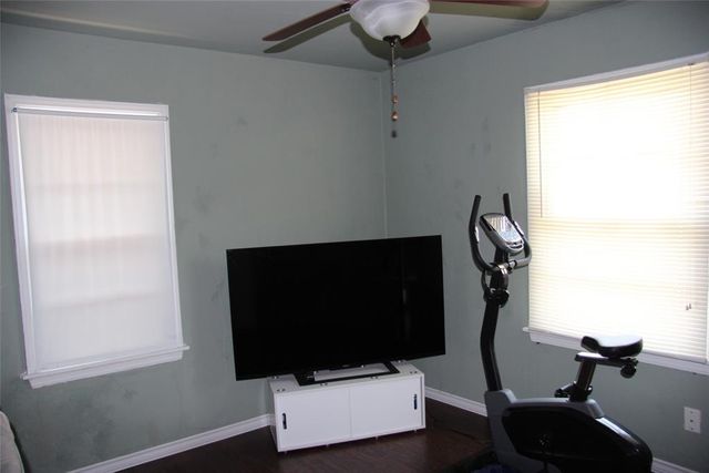 945 SW 51st Street, Oklahoma City, OK 73109