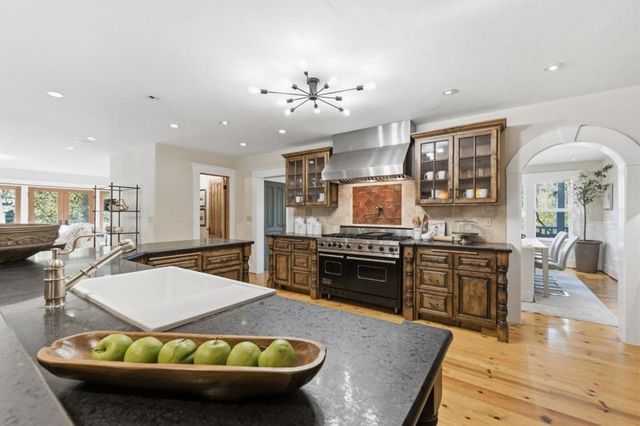 1353 Edgewood Road, Redwood City, CA 94062