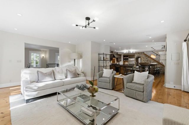 1353 Edgewood Road, Redwood City, CA 94062