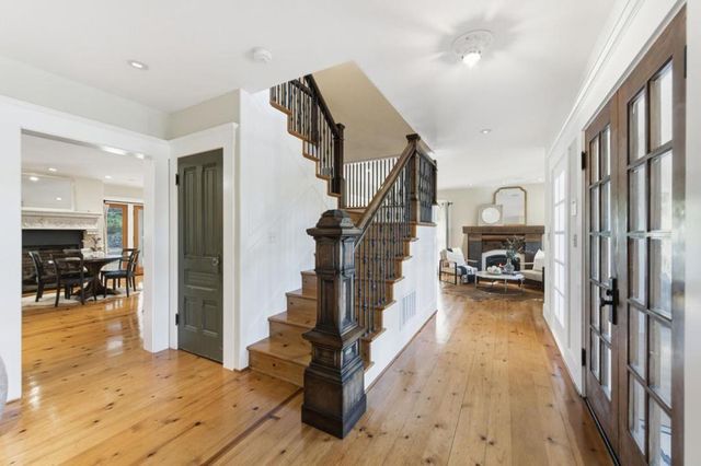 1353 Edgewood Road, Redwood City, CA 94062