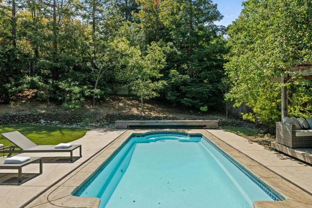 1353 Edgewood Road, Redwood City, CA 94062