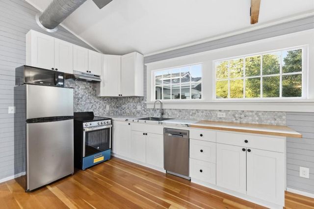 1353 Edgewood Road, Redwood City, CA 94062