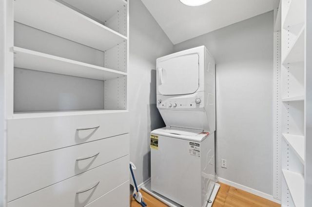 1353 Edgewood Road, Redwood City, CA 94062