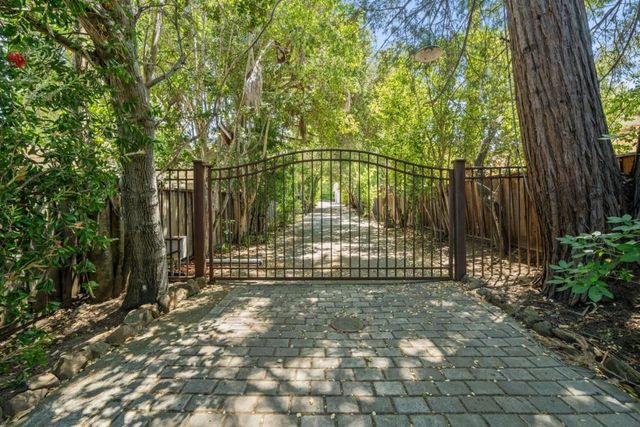 1353 Edgewood Road, Redwood City, CA 94062