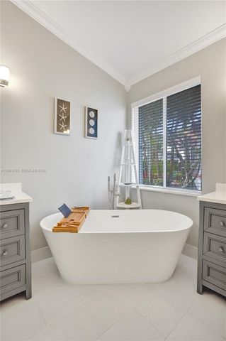 8795 NW 76th Pl, Tamarac, FL 33321