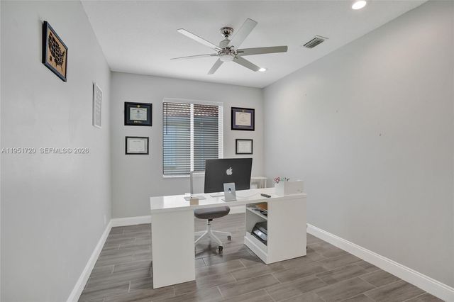 8795 NW 76th Pl, Tamarac, FL 33321