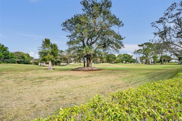 8795 NW 76th Pl, Tamarac, FL 33321