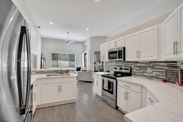 8795 NW 76th Pl, Tamarac, FL 33321