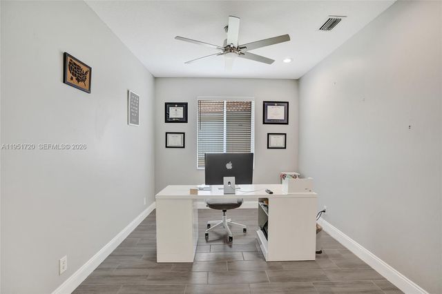 8795 NW 76th Pl, Tamarac, FL 33321