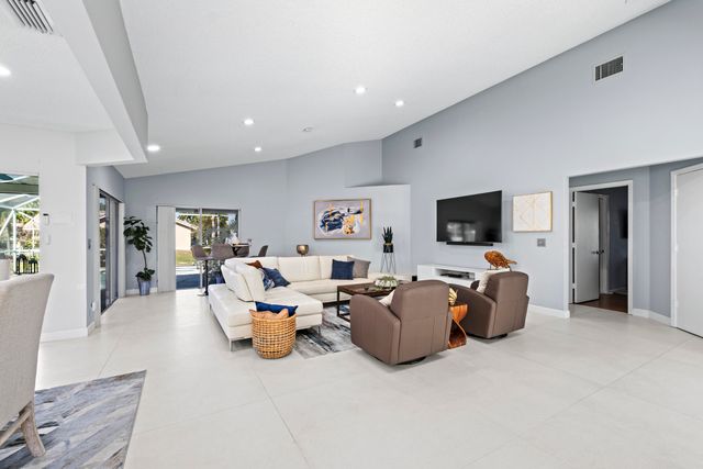 7017 NW 3rd Avenue SE, Boca Raton, FL 33487