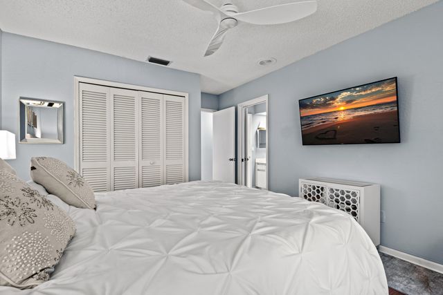 7017 NW 3rd Avenue SE, Boca Raton, FL 33487