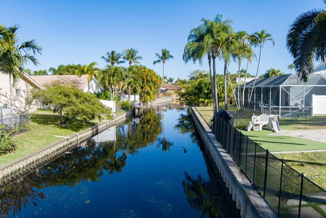 7017 NW 3rd Avenue SE, Boca Raton, FL 33487