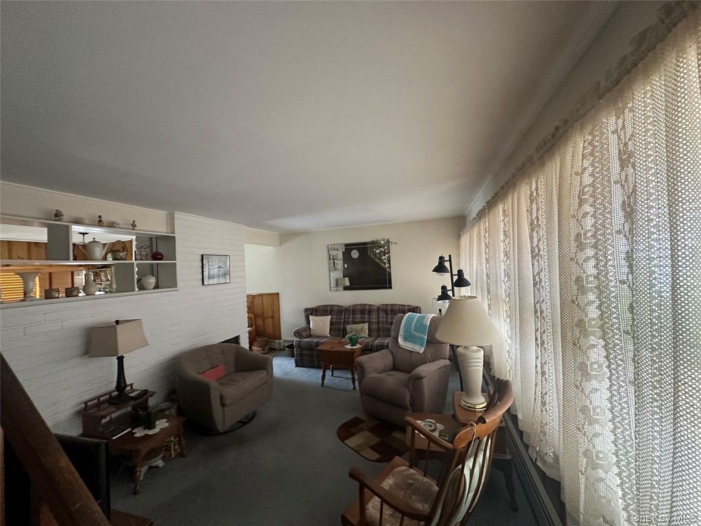 94 Willowood Drive, Wantagh, NY 11793 — photo 3