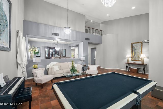 11906 N Mesquite Hollow Drive, Oro Valley, AZ 85737