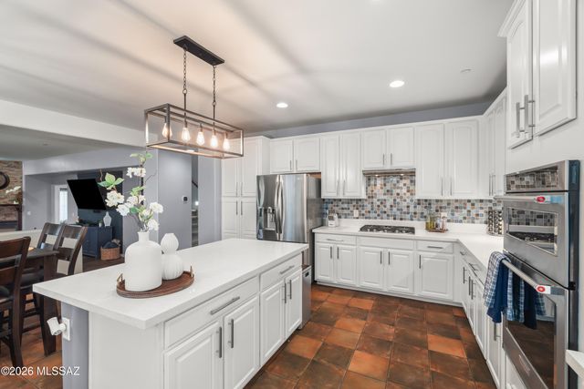 11906 N Mesquite Hollow Drive, Oro Valley, AZ 85737