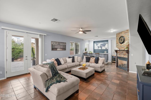 11906 N Mesquite Hollow Drive, Oro Valley, AZ 85737