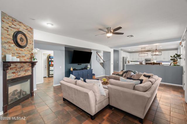 11906 N Mesquite Hollow Drive, Oro Valley, AZ 85737