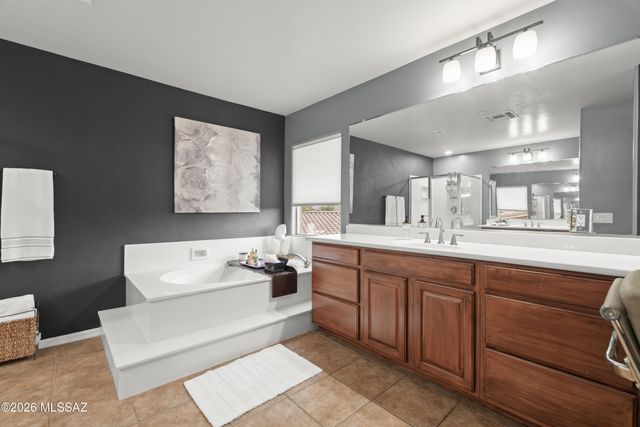 11906 N Mesquite Hollow Drive, Oro Valley, AZ 85737