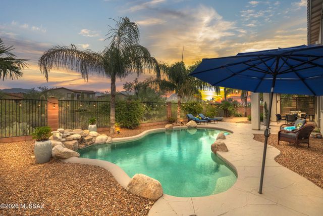 11906 N Mesquite Hollow Drive, Oro Valley, AZ 85737