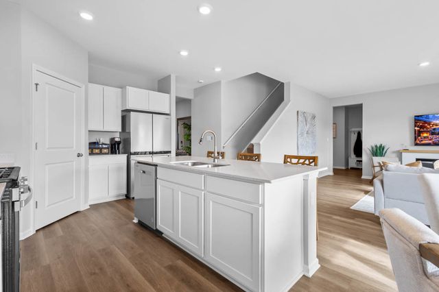 501 Autumn Moor Trail, Hampshire, IL 60140