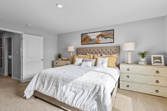 501 Autumn Moor Trail, Hampshire, IL 60140