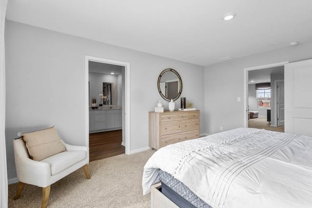 501 Autumn Moor Trail, Hampshire, IL 60140