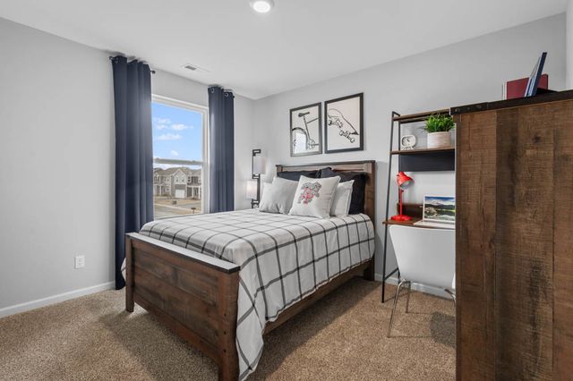 501 Autumn Moor Trail, Hampshire, IL 60140