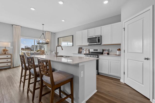 501 Autumn Moor Trail, Hampshire, IL 60140