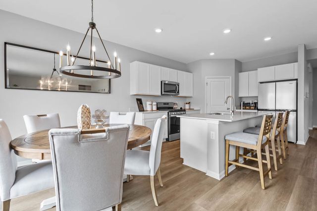 501 Autumn Moor Trail, Hampshire, IL 60140