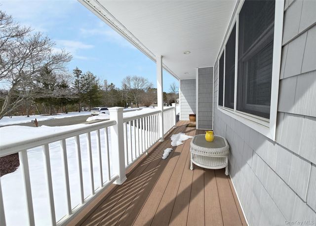 23 Apple Lane, Medford, NY 11763