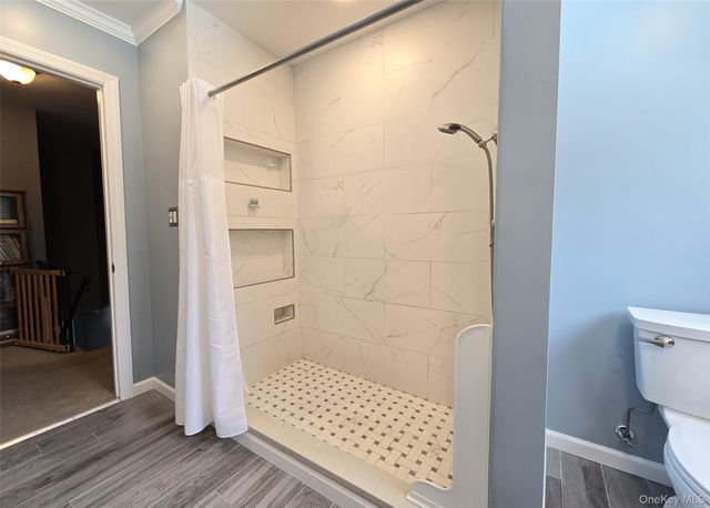 23 Apple Lane, Medford, NY 11763