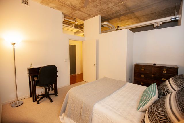 807 Davis Street 505, Evanston, IL 60201